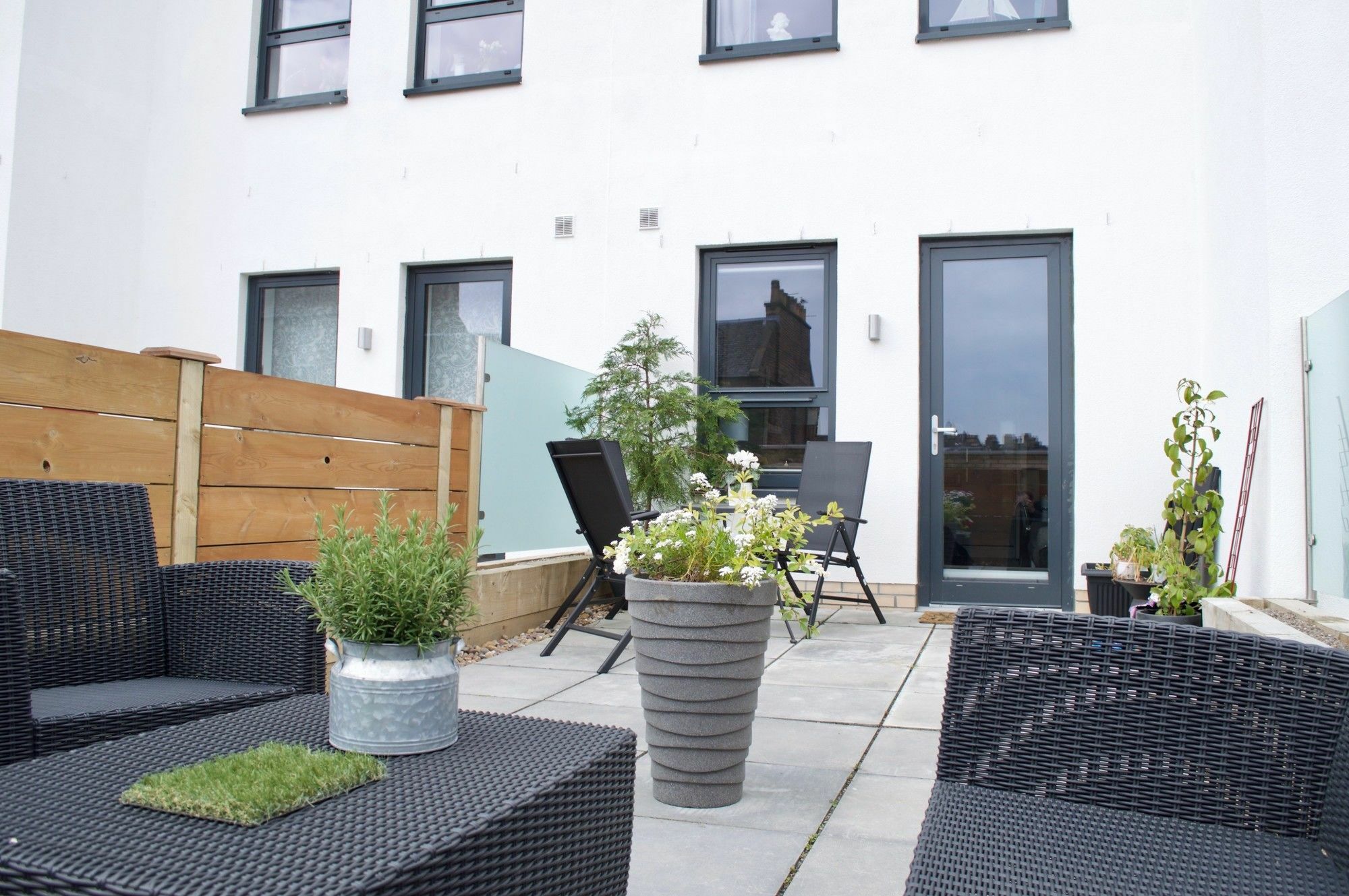 Central 2 Bedroom Apartment With Free Parking Edinburgh Exterior foto